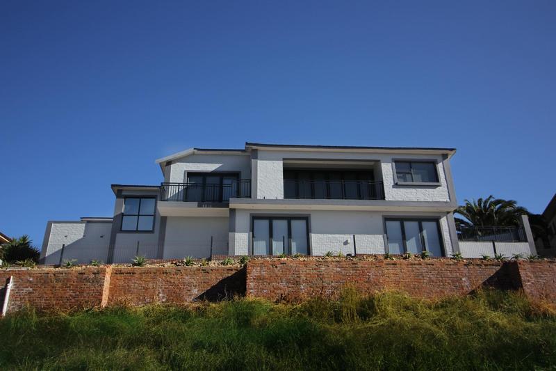 3 Bedroom Property for Sale in Menkenkop Western Cape